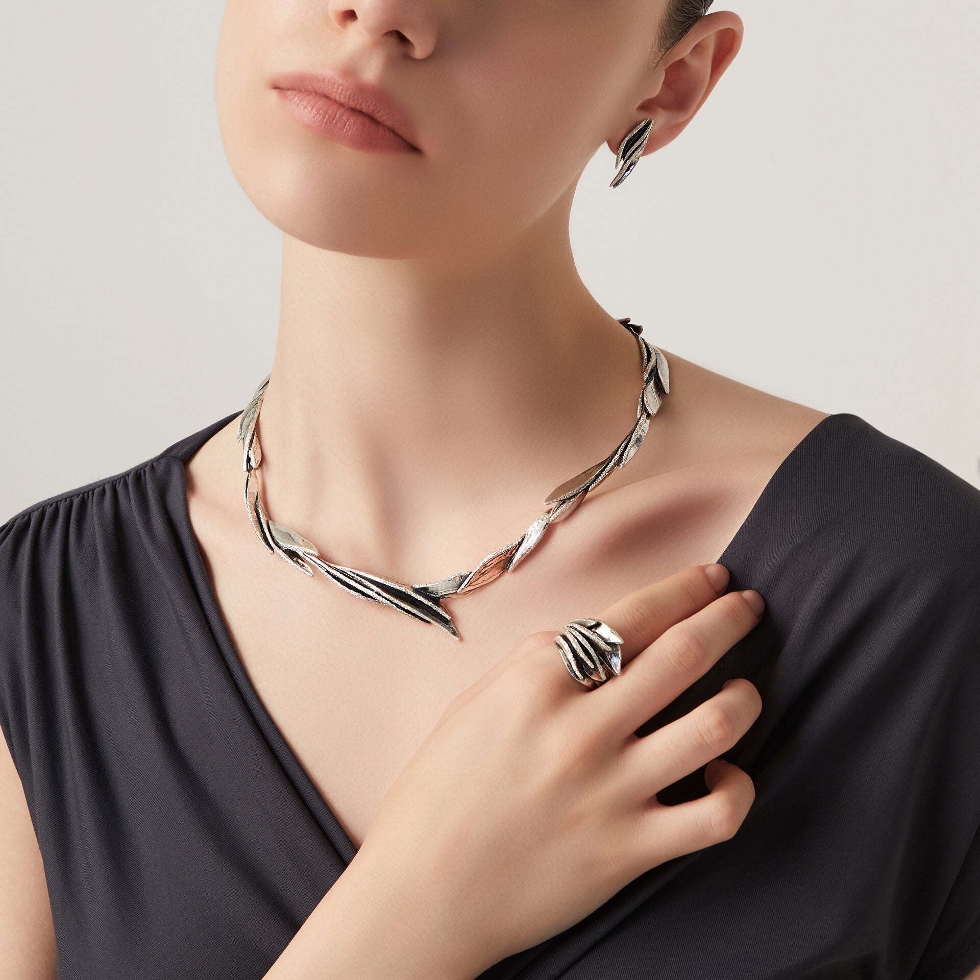 Giovanni Raspini Silver Daphne Necklace - Robert Anthony Jewellers, Edinburgh