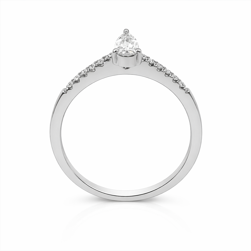 18ct Gold Pear-Cut Diamond Ring