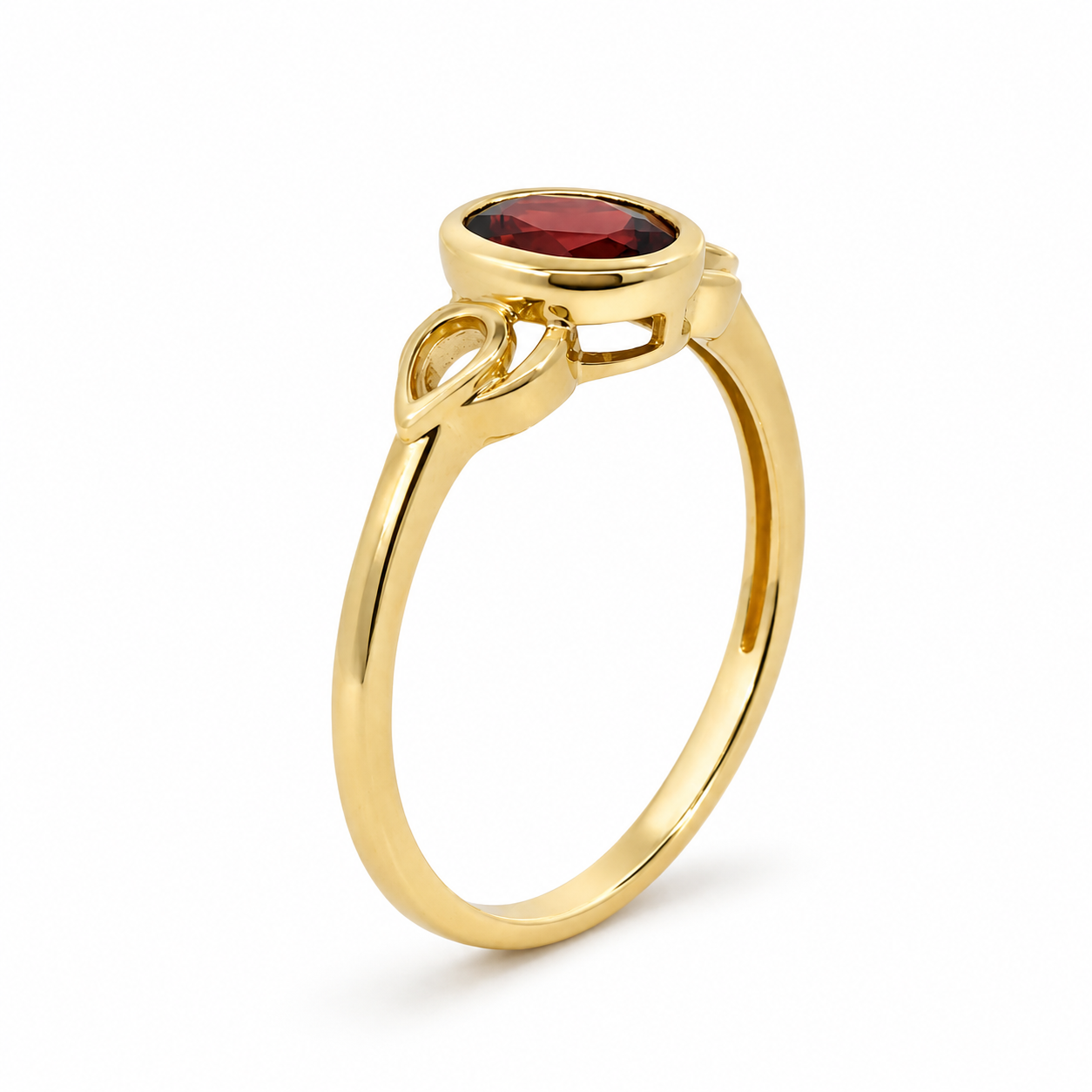Vintage-Style 9ct Gold Garnet Ring