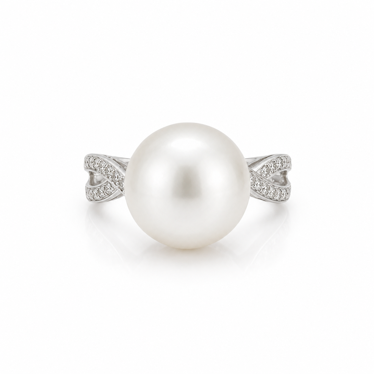 18ct Diamond & Pearl Ring