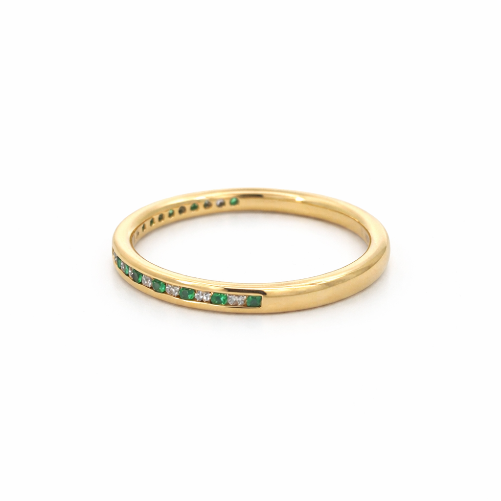 18ct Gold Emerald & Diamond Ring