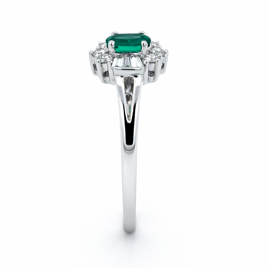 18ct White Gold Emerald & Diamond Ring