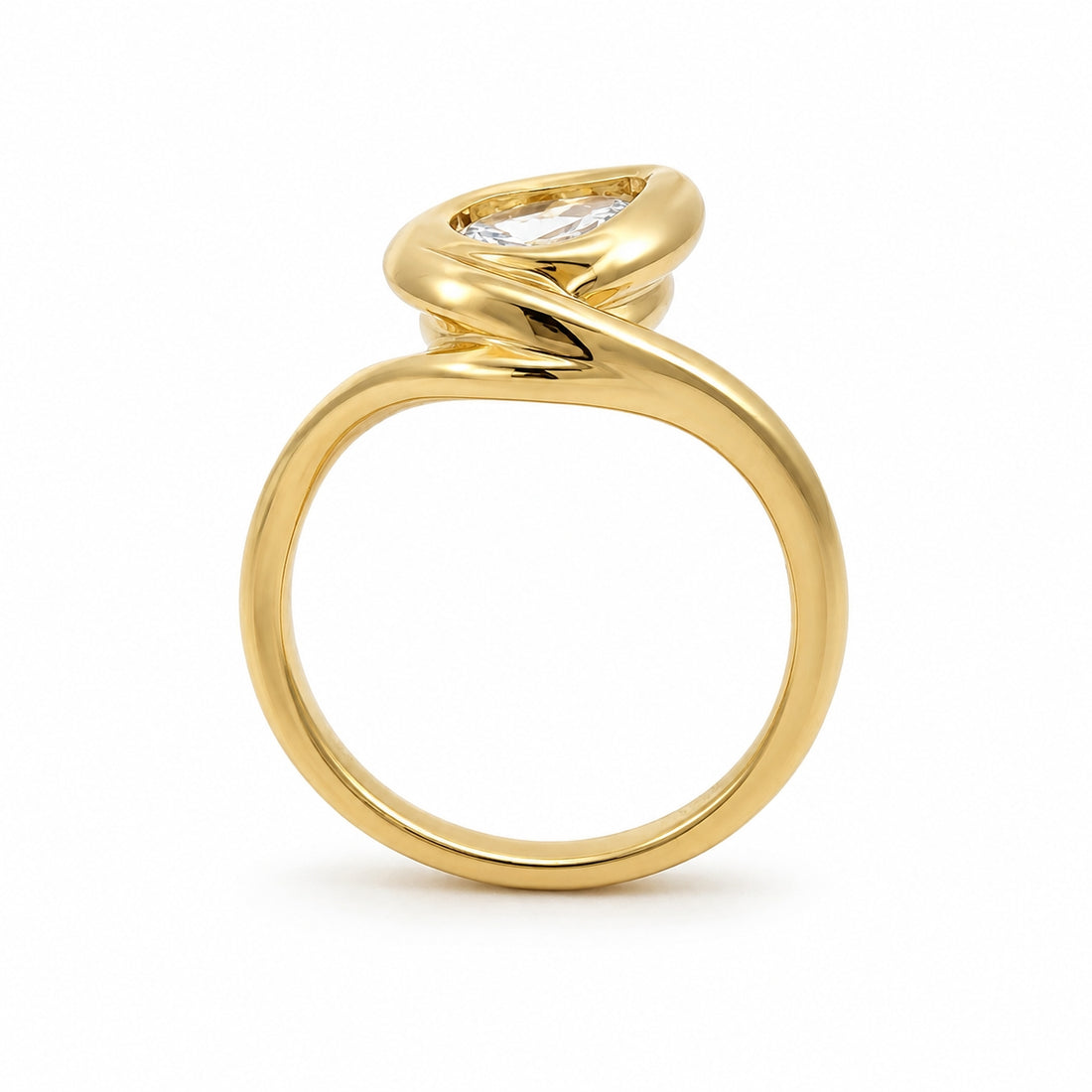 18ct Yellow Gold 1.05ct Pear-Shaped Lab-Grown Diamond Ring