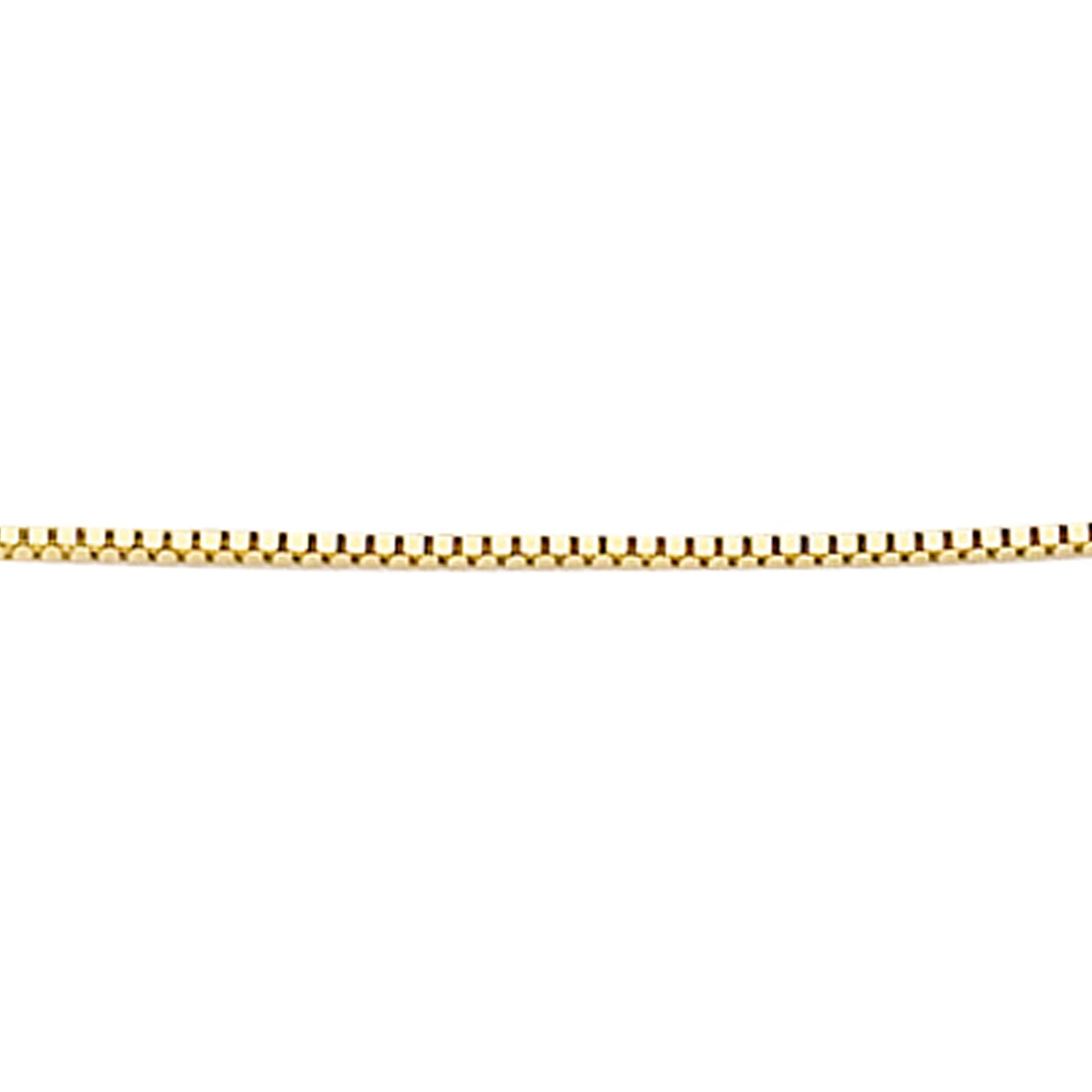 Cut Out Flower Pendant with Emerald in 9ct Yellow Gold