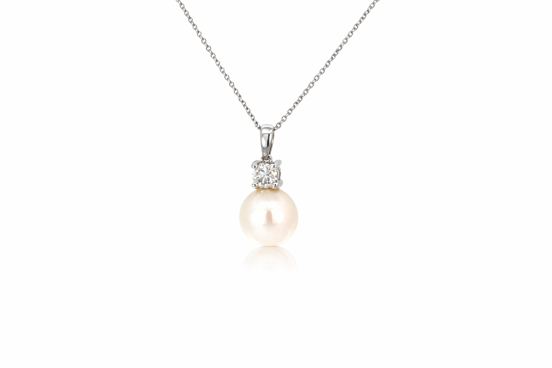 18ct White Gold Diamond & Cultured Pearl Pendant Necklace