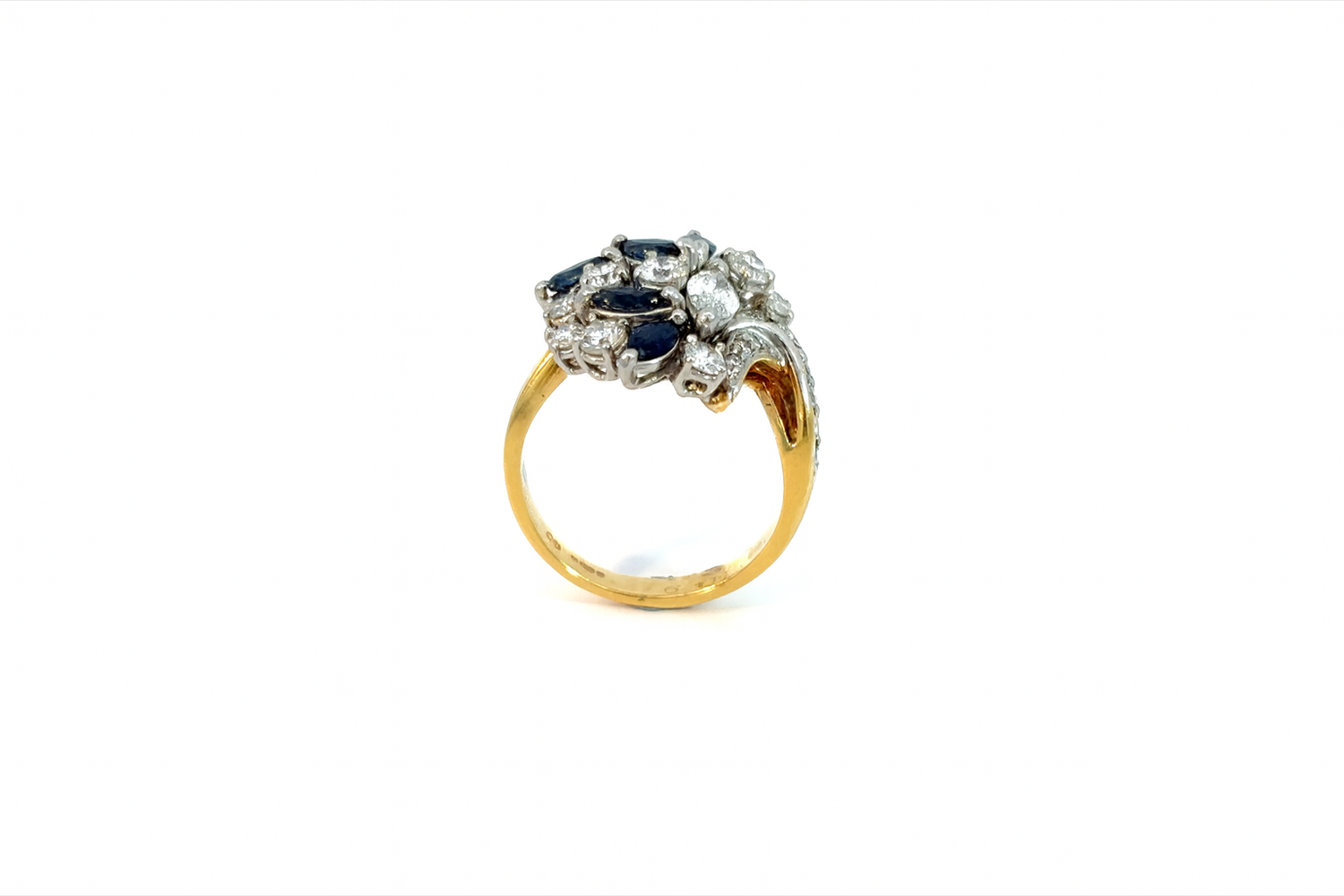 18ct gold sapphire and diamond cluster ring