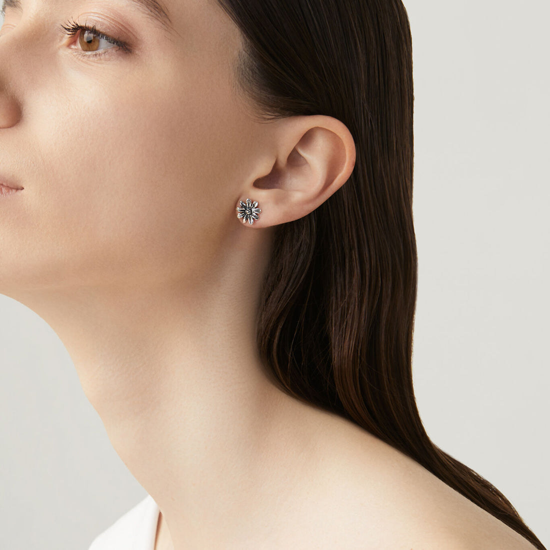 Giovanni Raspini Mini Daisy Earrings - Robert Anthony Jewellers, Edinburgh