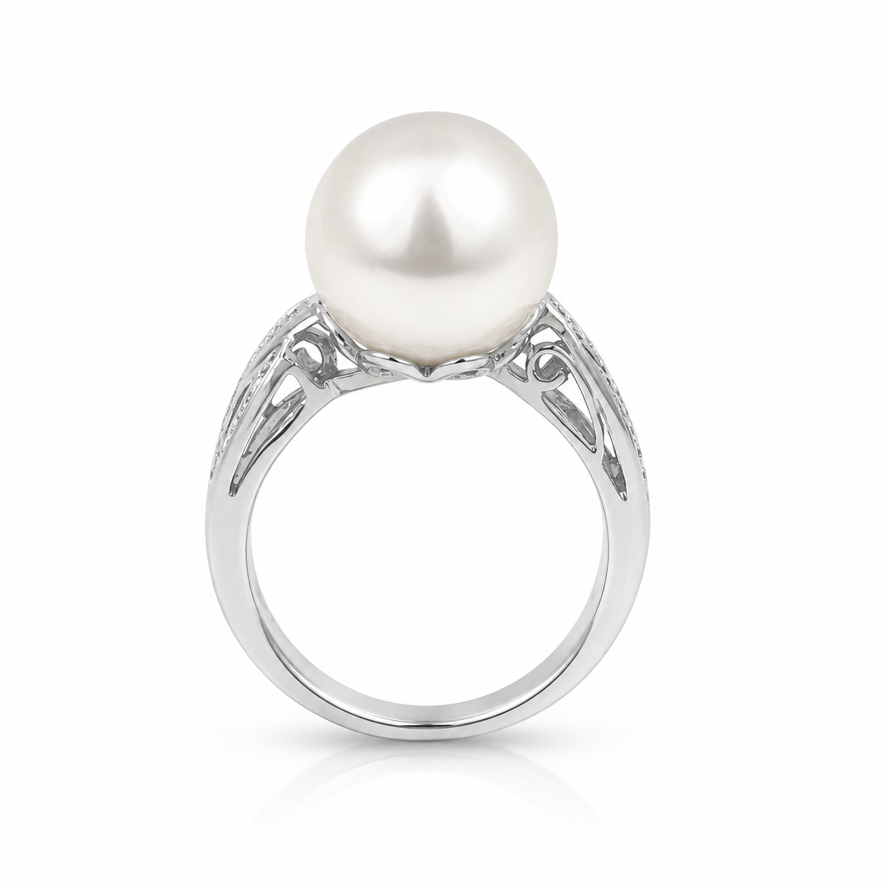 18ct Diamond &amp; Pearl Ring