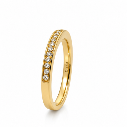 18ct Gold Diamond Set Band