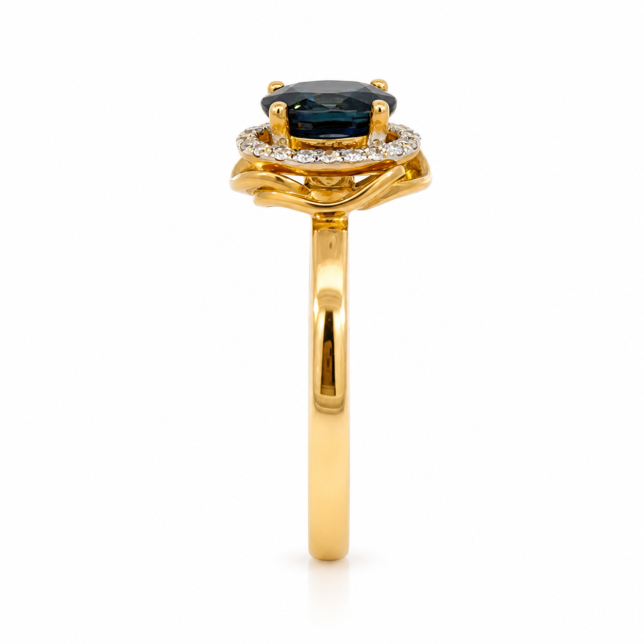 9ct Yellow Gold Oval Sapphire &amp; Diamond Ring