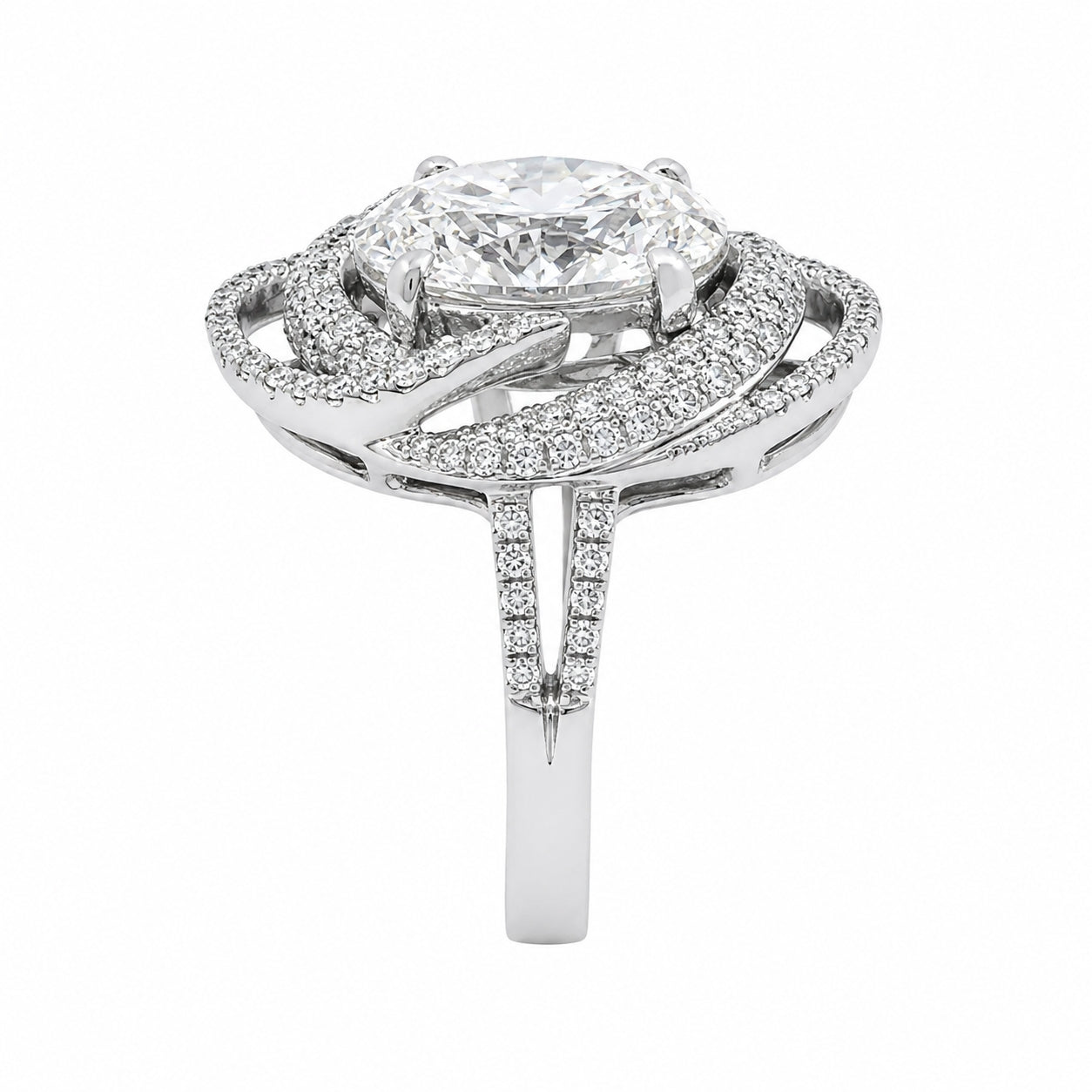 18ct White Gold Oval Lab-Grown Diamond Halo Ring