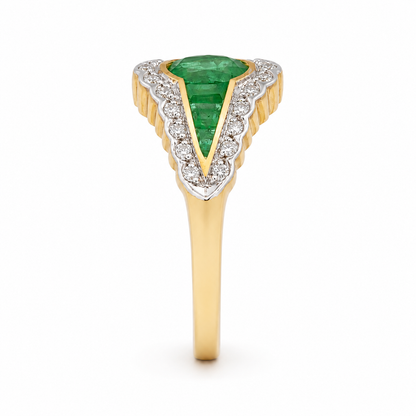 9ct Gold Emerald &amp; Diamond Vintage Style Ring