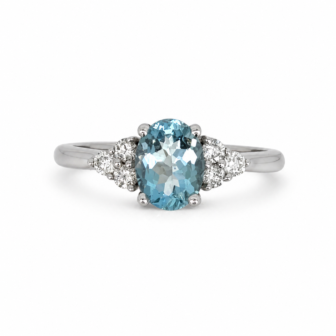 18ct Aquamarine & Diamond Cluster Ring