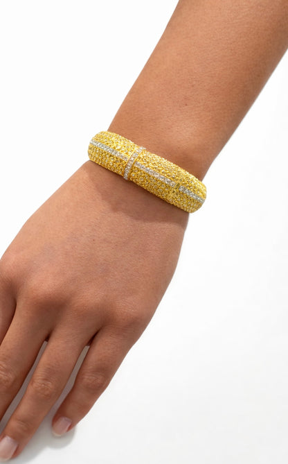 18ct Gold &amp; Diamond Woven Bangle