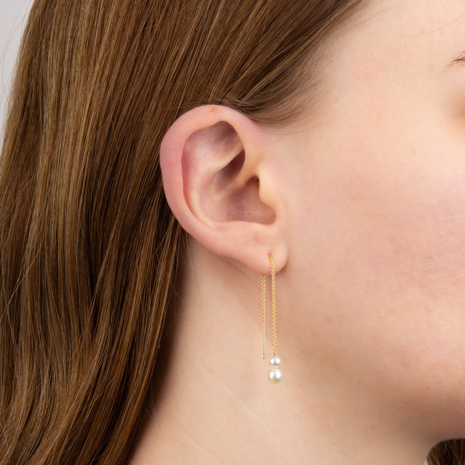 Trace Chain Thread Through Drop Earrings with Freshwater Pearl in 9ct Yellow Gold - Robert Anthony Jewellers, Edinburgh