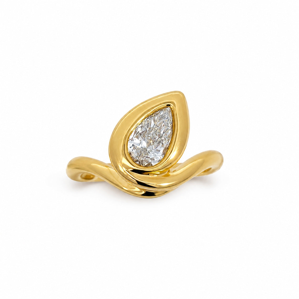 18ct Yellow Gold 1.05ct Pear-Shaped Lab-Grown Diamond Ring