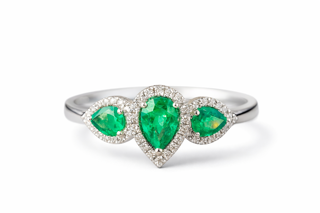 18ct White Gold Emerald & Diamond Cluster Ring