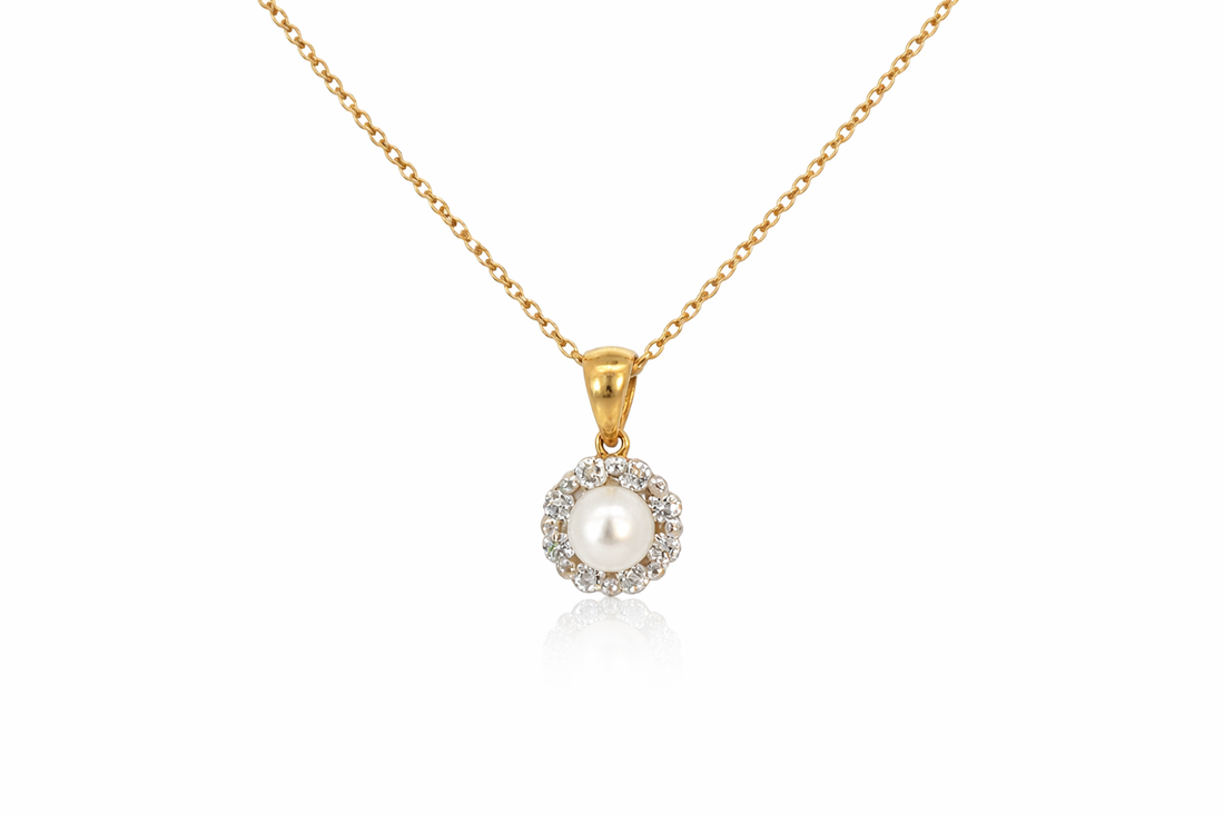 18ct Yellow Gold Pearl &amp; Diamond Halo Pendant
