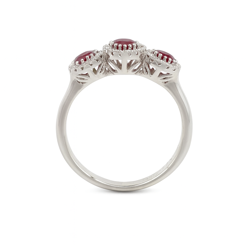 18ct white gold trilogy ring